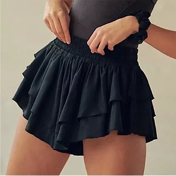 Free People Prima Shorts Black Tiered Ruffle Athletic Running Gym Size XS - Picture 1 of 16